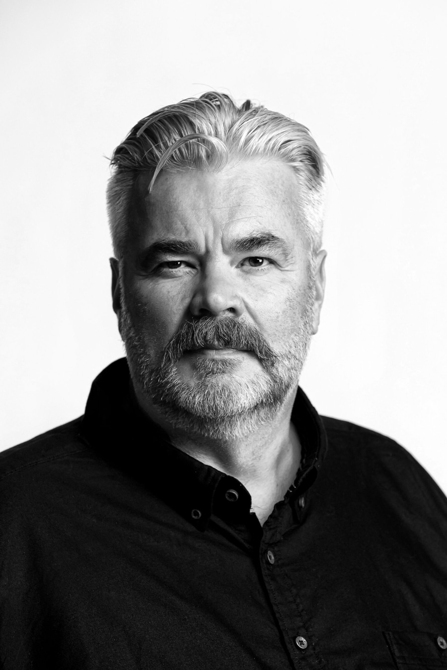Magnús Guðmundsson, blaðamaður og rithöfundur